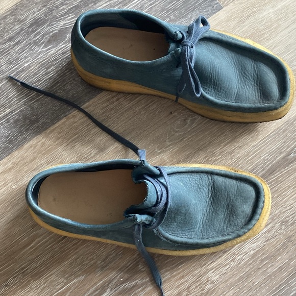 Men’s size 9 Clark’s original wallabee chukka in Teal - Picture 9 of 17